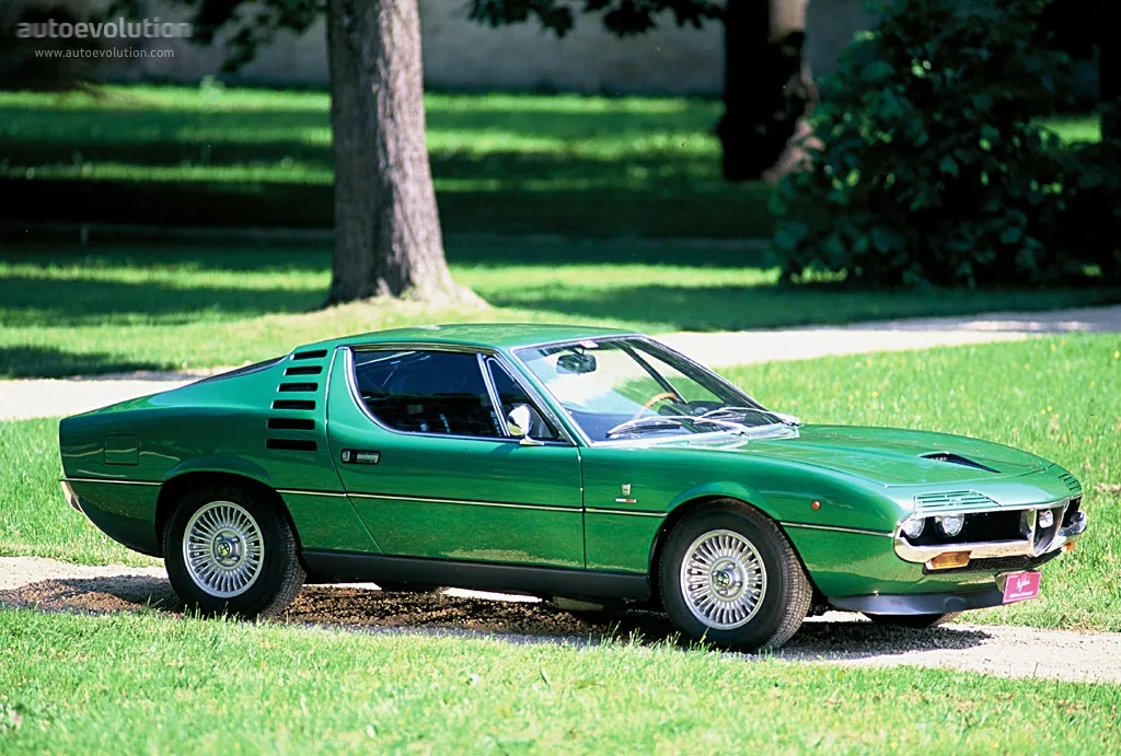 Alfa Romeo Montreal