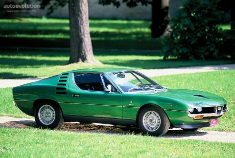 Alfa Romeo Montreal