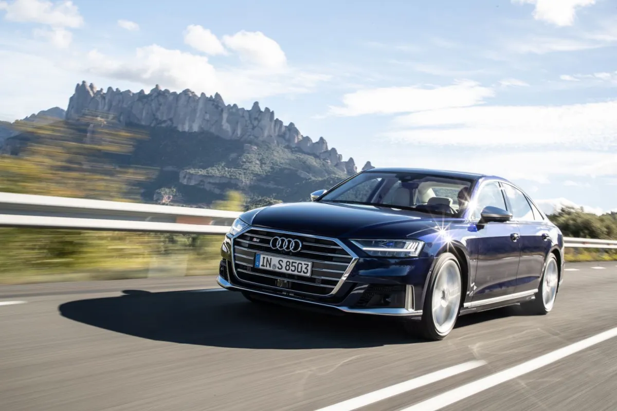 Audi S8
