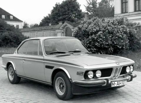 BMW 3.0 CSL (E9)