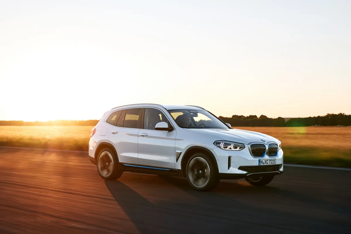 BMW iX3 (G08)