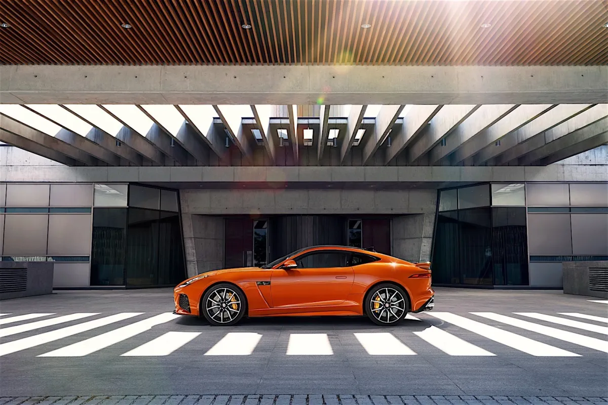 Jaguar F-Type SVR Coupe