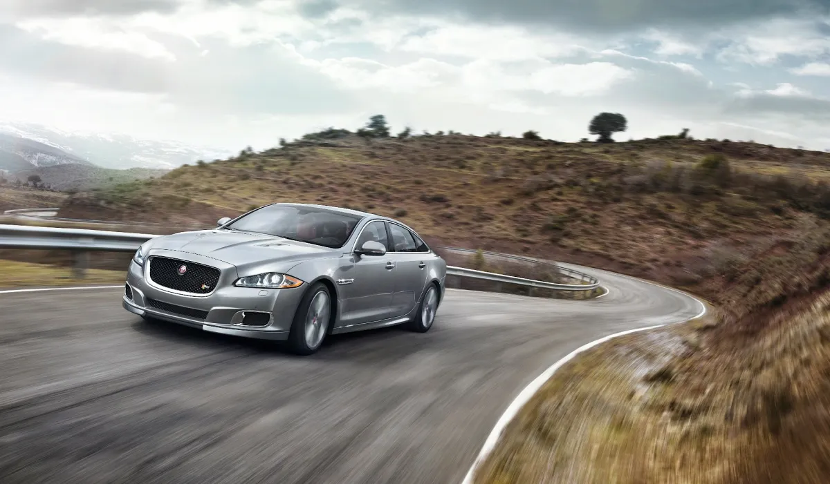 Jaguar XJR (X351)