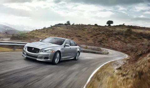 Jaguar XJR (X351)
