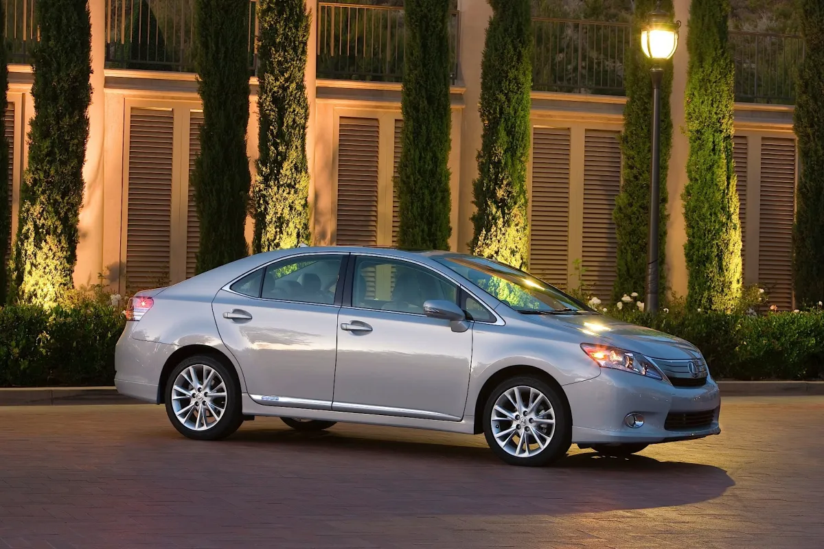 Lexus HS 250h