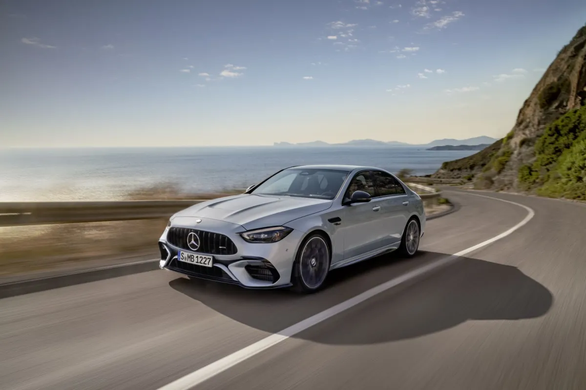 Mercedes-AMG C63 S E Performance
