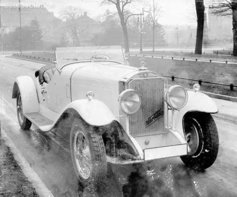 Mercedes-Benz Typ Nurburg Sport Roadster (W08)