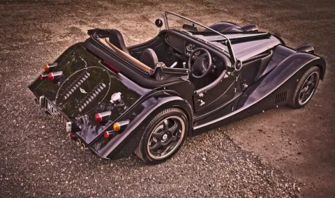 Morgan Plus 8