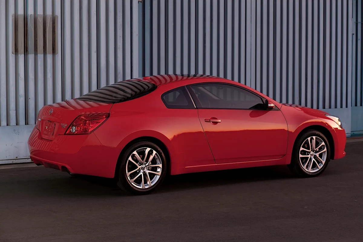 Nissan Altima Coupe