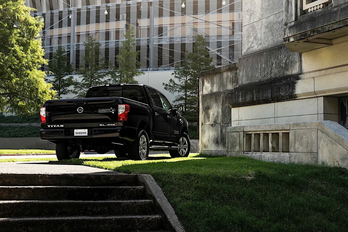 Nissan Titan Crew Cab