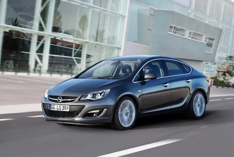 Opel Astra Sport Sedan