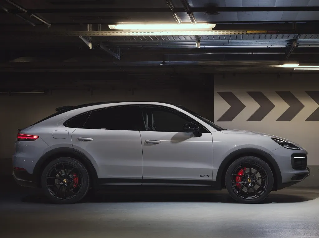 Porsche Cayenne GTS Coupe (PO536)