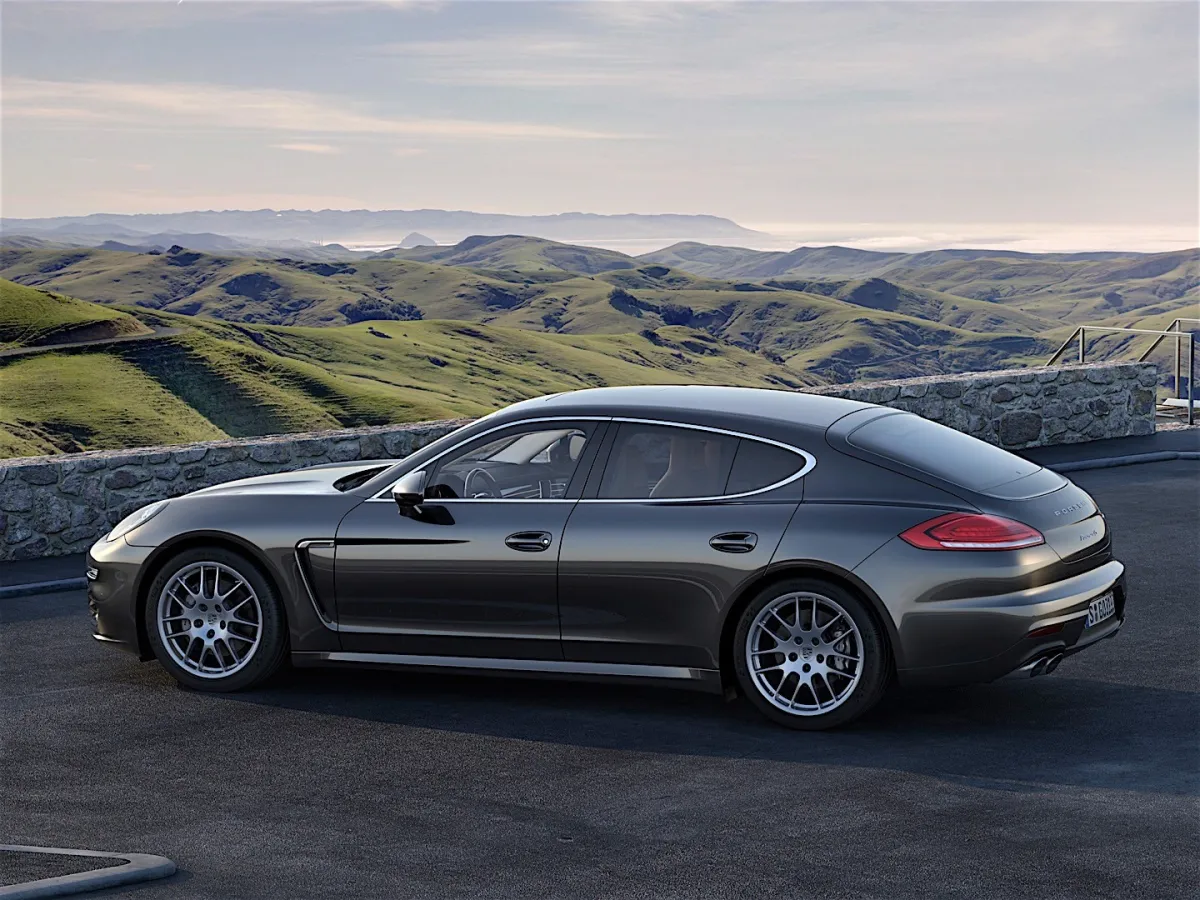 Porsche Panamera 4S (970)