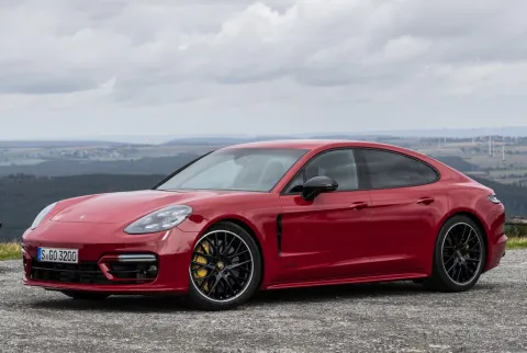 Porsche Panamera GTS (971)
