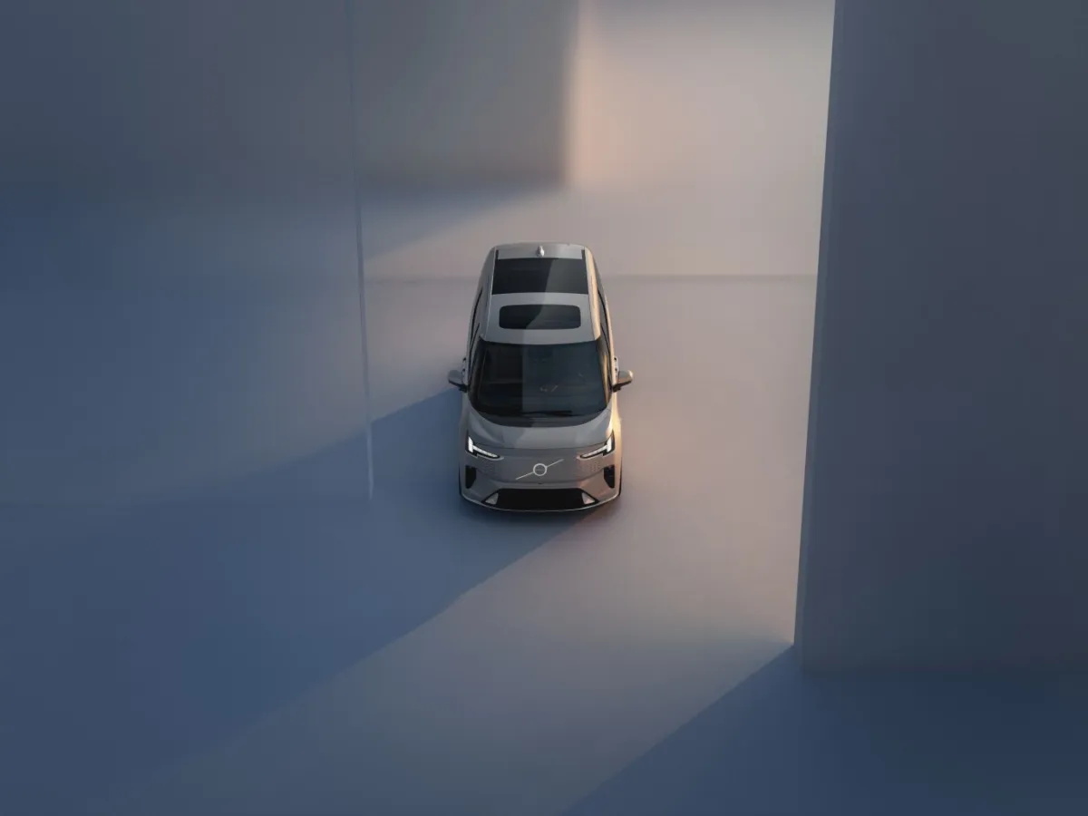 Volvo EM90